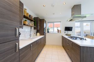 Kitchen/Breakfast Room- click for photo gallery